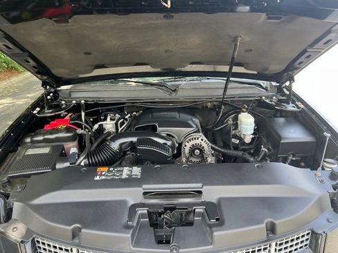 Used 2013 Cadillac Escalade Premium AWD/4WD image 44