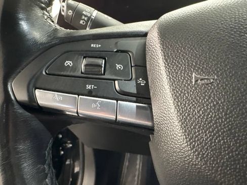 Used 2025 Cadillac XT4 Premium Luxury FWD image 19