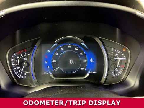 Used 2019 Hyundai Santa Fe AWD image 12