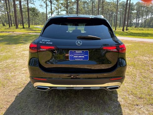 Used 2024 Mercedes-Benz GLC 300 image 4