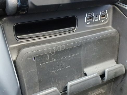 Used 2021 RAM 1500 Laramie AWD/4WD image 21