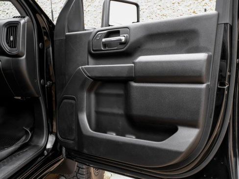 Used 2022 Chevrolet Silverado 2500 Custom w/ Custom Convenience Package image 39