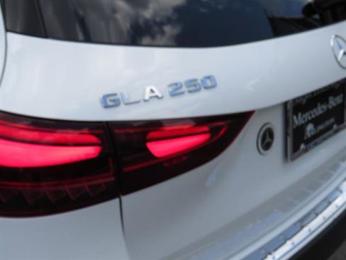 Used 2026 Mercedes-Benz GLA 250 4MATIC image 30