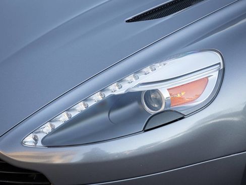 Used 2014 Aston Martin Vanquish Coupe image 17