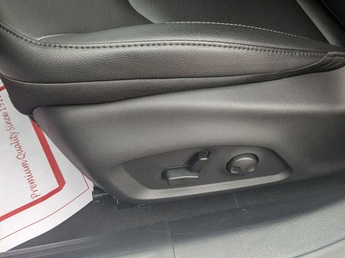 New 2026 Jeep Compass Limited w/ Sun, Sound & Navigation Group image 17