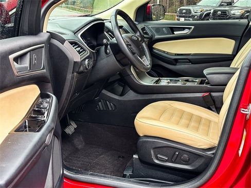 Used 2020 Ford Edge SEL w/ Convenience Package image 10