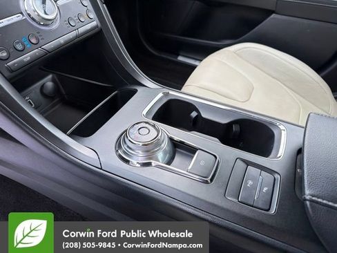 Used 2017 Ford Fusion Titanium FWD image 22