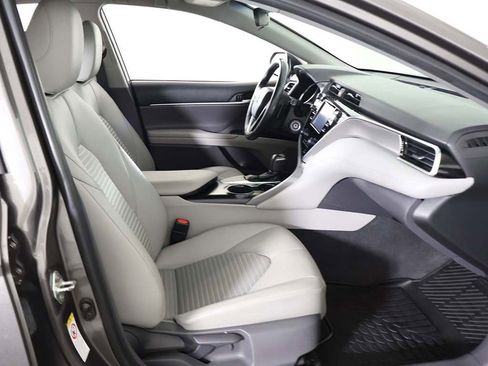 Used 2018 Toyota Camry SE image 28