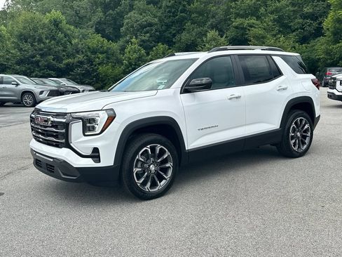 New 2026 GMC Terrain Elevation w/ Elevation Premium Package FWD image 2