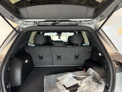 New 2027 Chevrolet Equinox LT AWD/4WD image 21