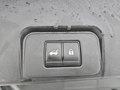 Certified 2023 Nissan Rogue SL w/ SL Premium Package image 13