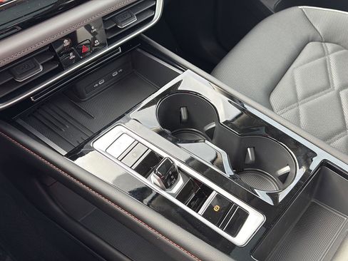 New 2026 Volkswagen Atlas Peak Edition image 12