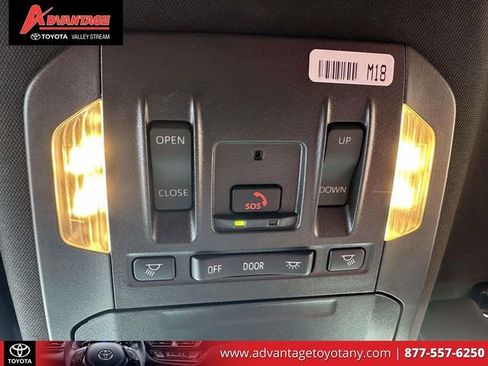 Used 2024 Toyota Highlander XSE image 39