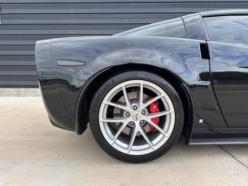 Used 2007 Chevrolet Corvette Z06 w/ Preferred Equipment Group RWD image 33