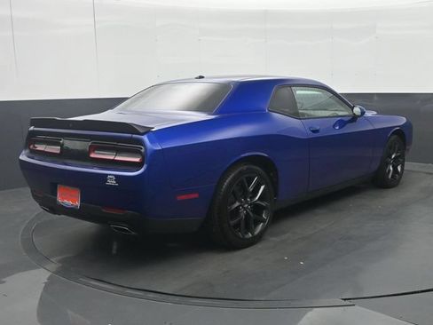 Used 2021 Dodge Challenger SXT w/ Driver Convenience Group RWD image 7