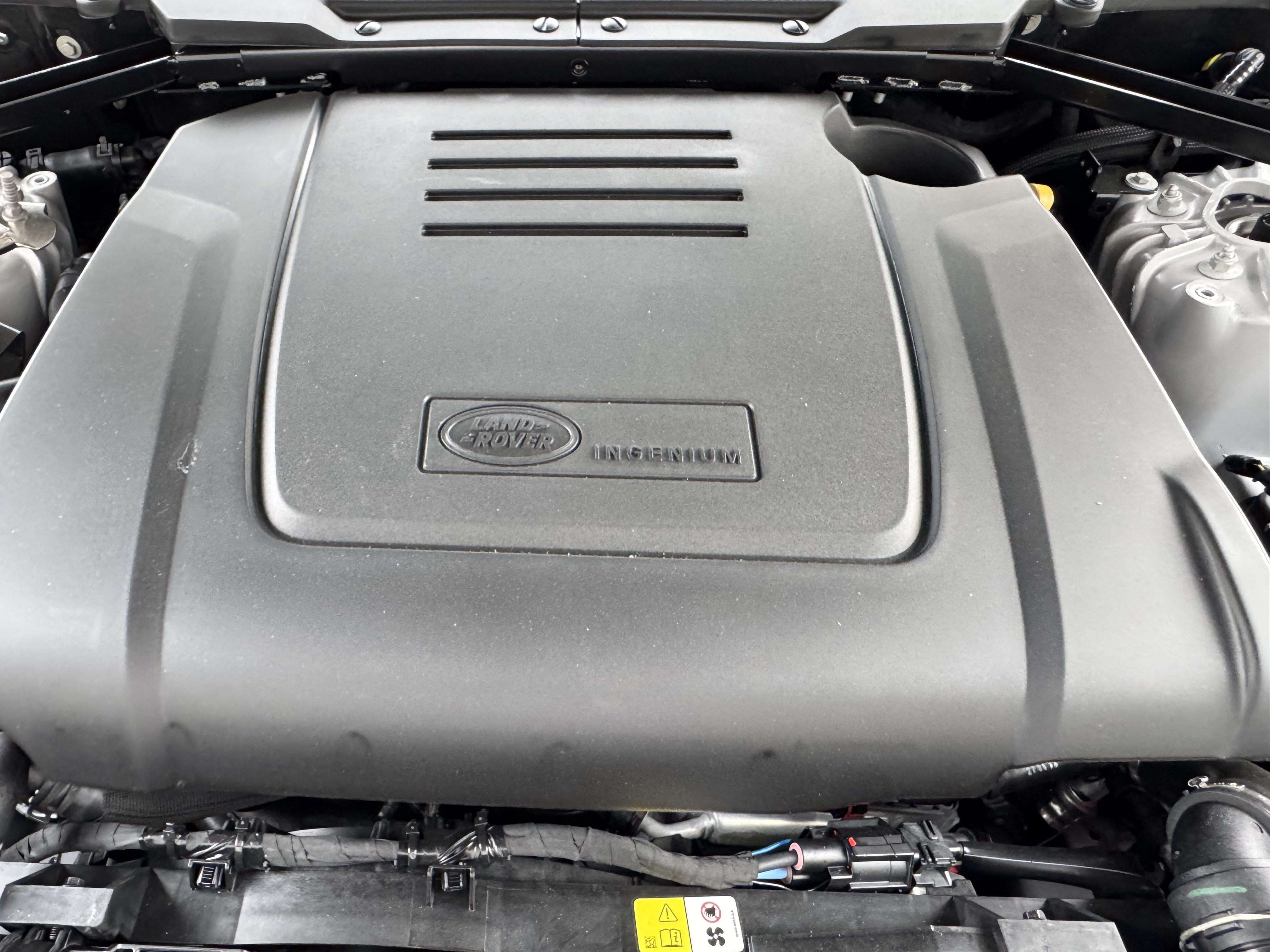 New 2026 Land Rover Defender 110 S AWD/4WD image 31