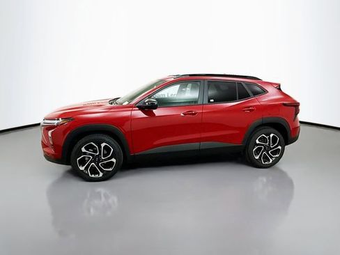 Used 2026 Chevrolet Trax RS w/ Sunroof Package image 4