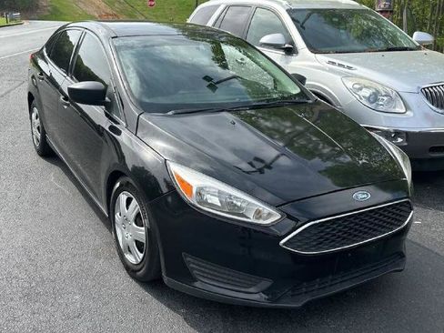 Used 2018 Ford Focus S image 4