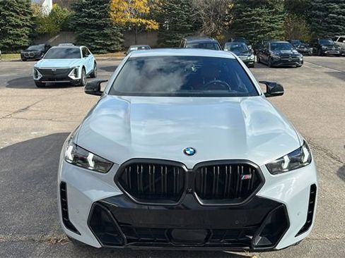 Used 2024 BMW X6 M60i w/ Dynamic Handling Package image 10