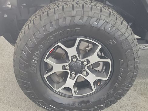 Used 2023 Jeep Wrangler Unlimited Rubicon AWD/4WD image 8