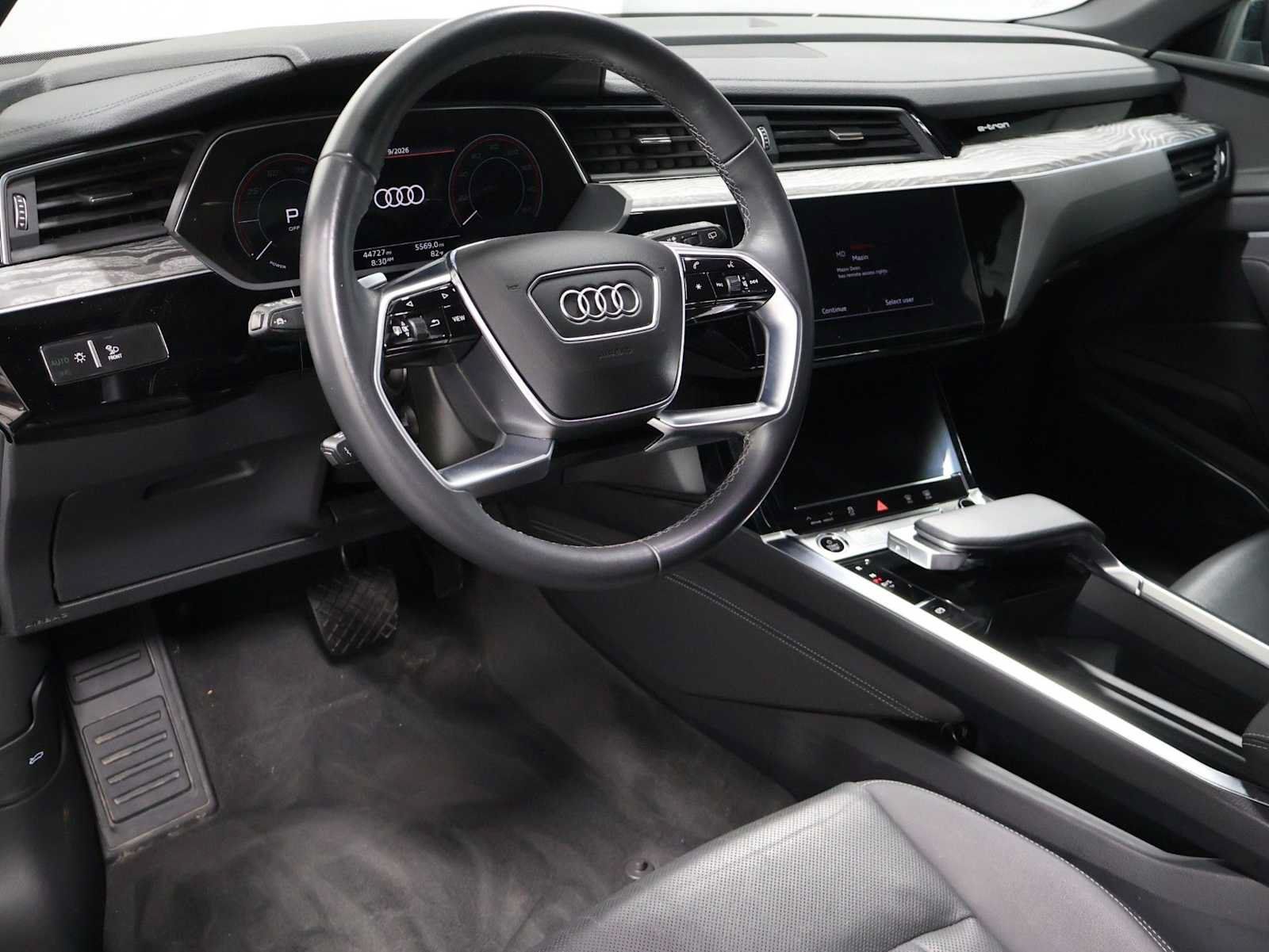 Used 2023 Audi e-tron Premium Plus w/ Premium Plus Package AWD/4WD image 4