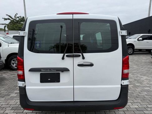 Used 2019 Mercedes-Benz Metris image 4