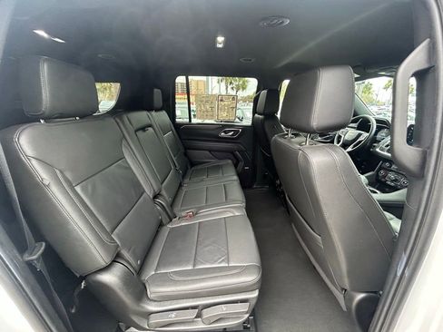 Used 2024 Chevrolet Suburban LT image 21