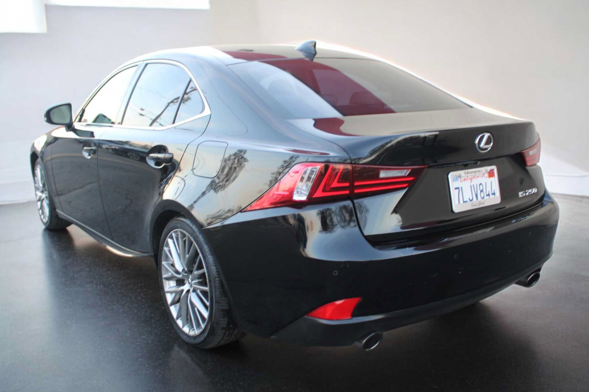 Used 2015 Lexus IS 250 w/ Navigation System Package RWD image 19