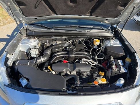 Used 2016 Subaru Outback 2.5i Limited image 4