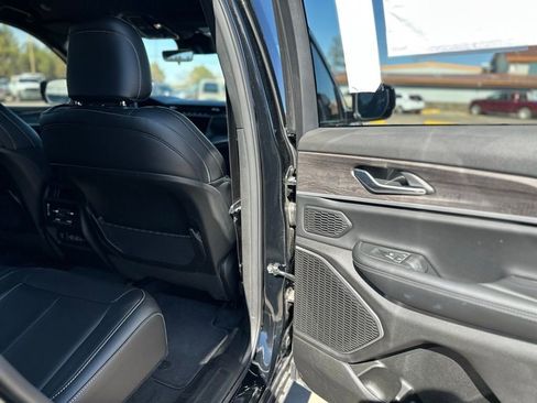 New 2025 Jeep Grand Cherokee Limited w/ Trailer Tow Package image 10