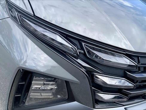 Used 2025 Hyundai Tucson SE FWD image 28
