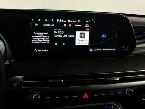 Used 2024 Hyundai Palisade Calligraphy image 17