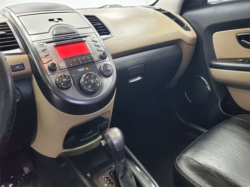 Used 2011 Kia Soul ! image 16