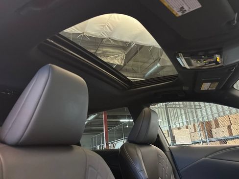 Used 2024 Lexus RX 350 FWD w/ Technology Package image 17
