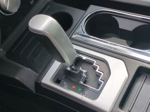 Used 2016 Toyota Tundra SR5 image 22