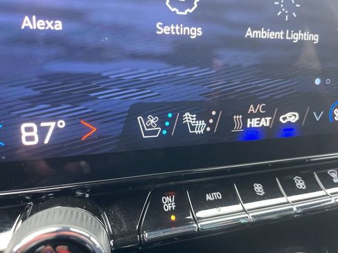 Used 2024 Chevrolet Blazer EV RS image 25