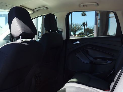 Used 2018 Ford Escape SE image 34