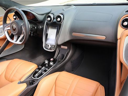 Used 2025 McLaren GTS image 19