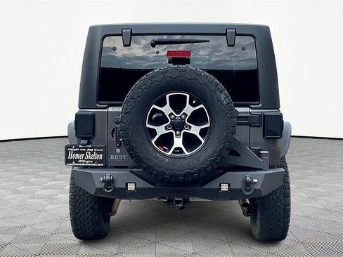 Used 2016 Jeep Wrangler Unlimited Rubicon image 4