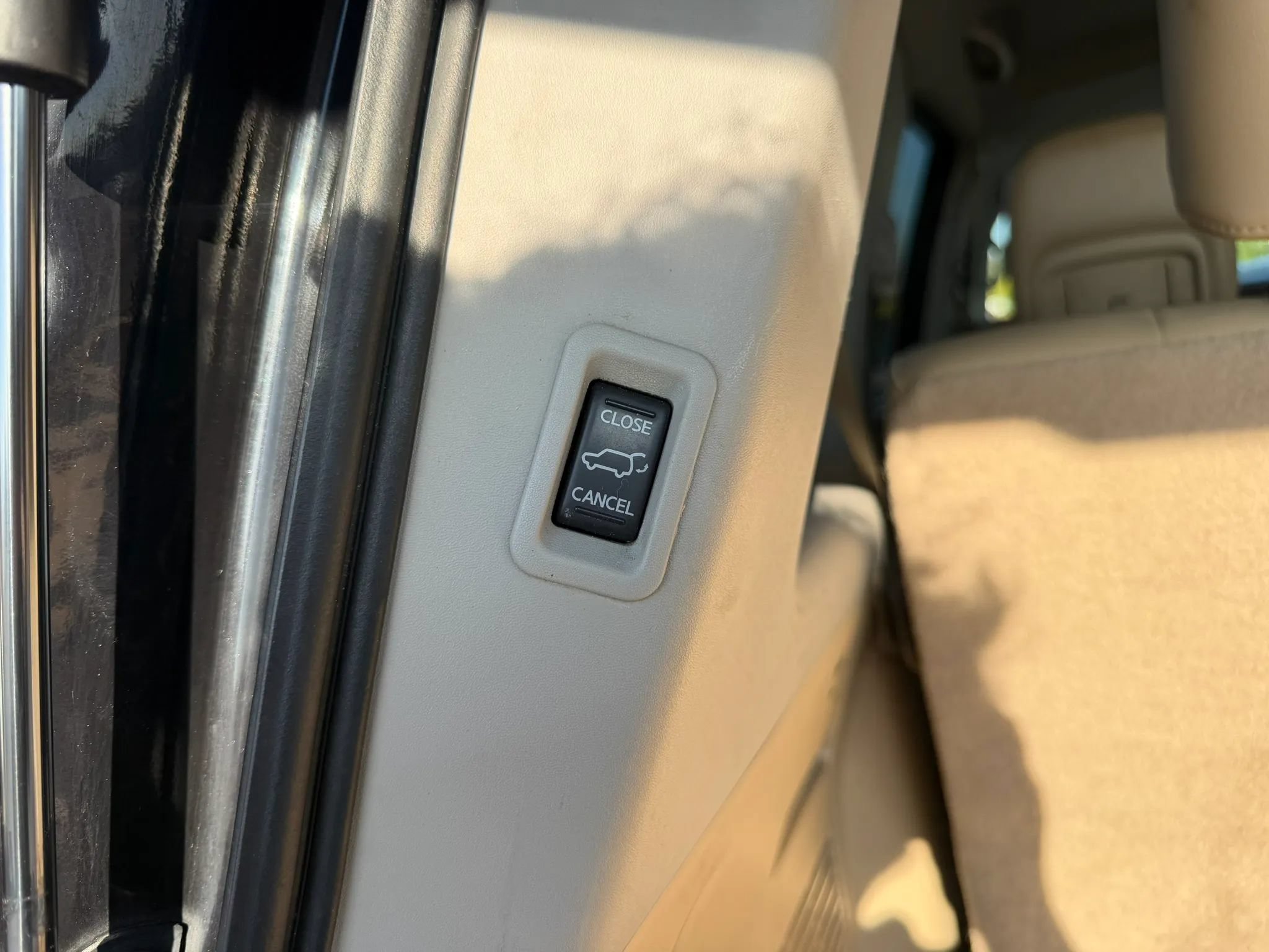 Used 2012 Nissan Armada SL w/ DVD FES Pkg RWD image 10