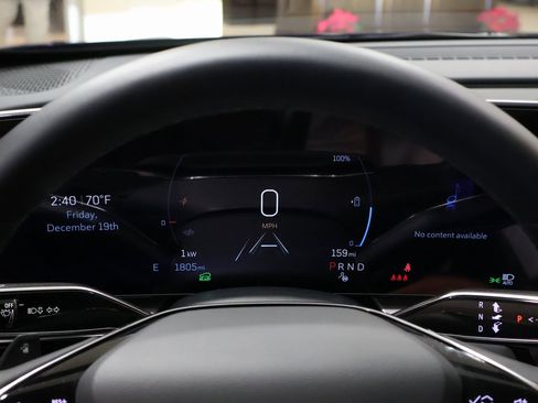 New 2025 Cadillac Lyriq Sport image 20