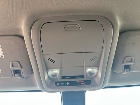 Used 2024 Chevrolet Equinox LT FWD image 41