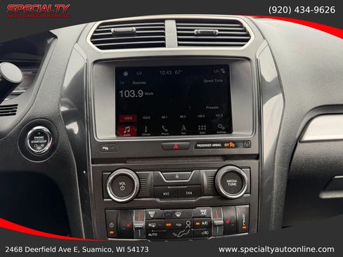 Used 2017 Ford Explorer XLT w/ Equipment Group 201A AWD/4WD image 30