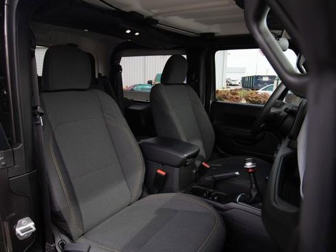 Used 2025 Jeep Wrangler Sport image 16