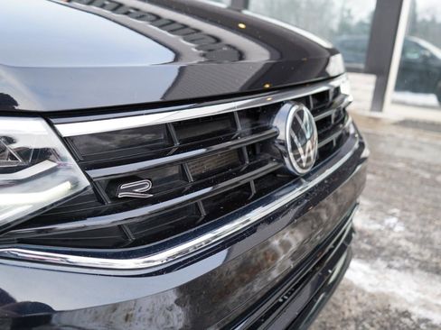 Used 2022 Volkswagen Tiguan SE R-Line image 21