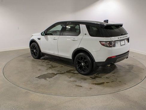 Used 2018 Land Rover Discovery Sport HSE image 3
