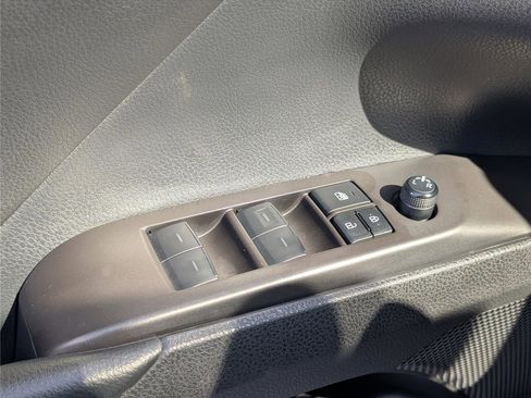 Used 2023 Toyota Camry SE w/ Convenience Package image 19