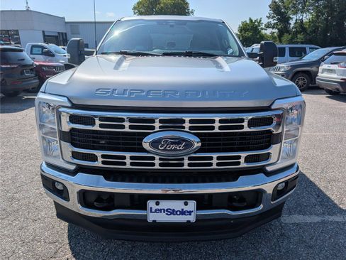 Used 2024 Ford F250 XLT AWD/4WD image 8