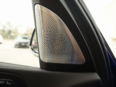 Used 2024 BMW X7 M60i image 23