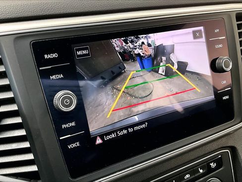 Used 2019 Volkswagen Atlas SE w/ Towing Package image 24